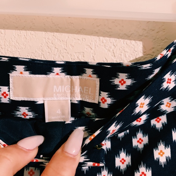 Michael kora pattern shorts - Picture 2 of 3